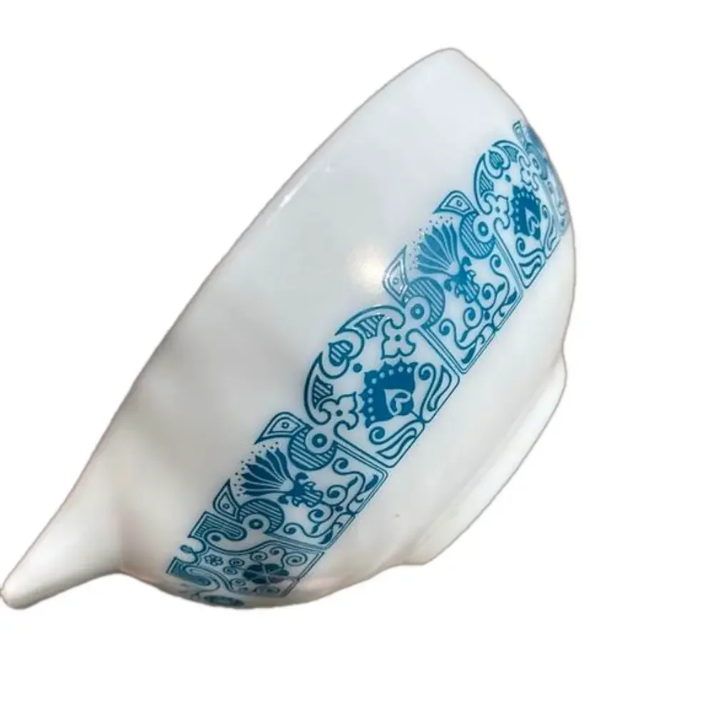 Pyrex Cinderella Bowl 2.5 QT Horizon Blue Vintage